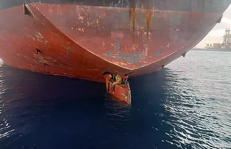 Nigerianos sobrevivem 11 dias no leme de um navio