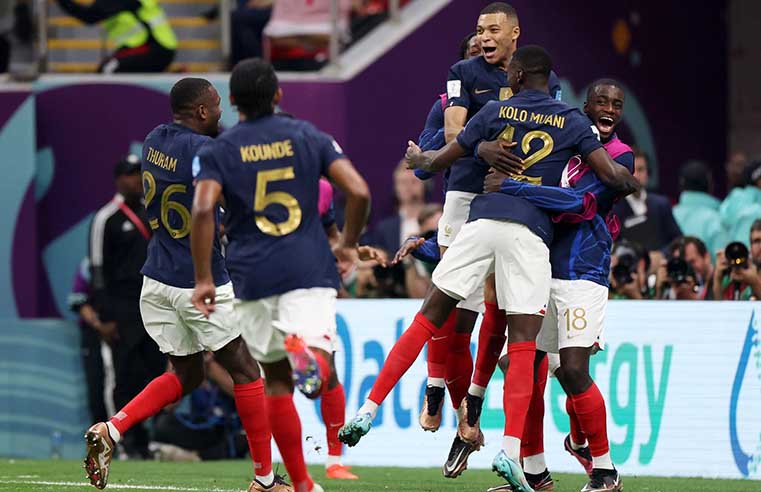 França vence Marrocos e vai à final com Argentina