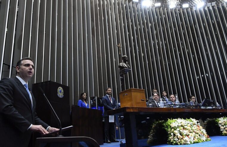 Rodrigo Pacheco é reeleito presidente do Senado