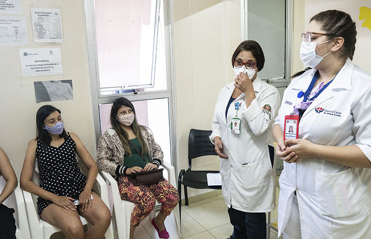 Ferraz tenta prevenir gravidez na adolescência