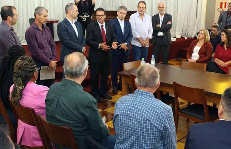 Marinho defende revisão de normas de terceirização trabalhista