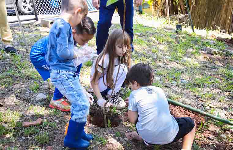 Com ações, Arujá celebra Dia Mundial da Limpeza