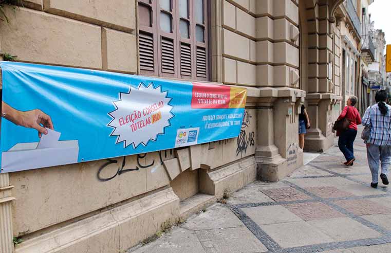 Brasileiros vão eleger 30,5 mil conselheiros tutelares