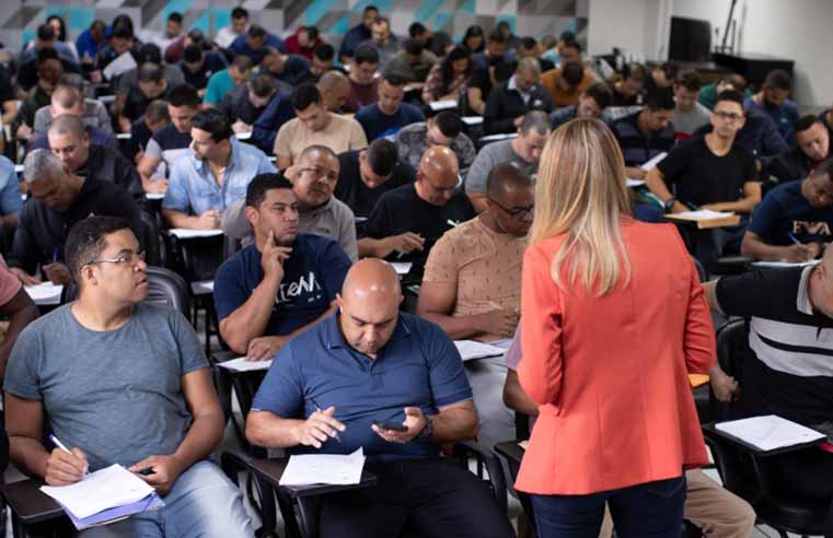 Convocados da GCM de Mogi apresentam documentos