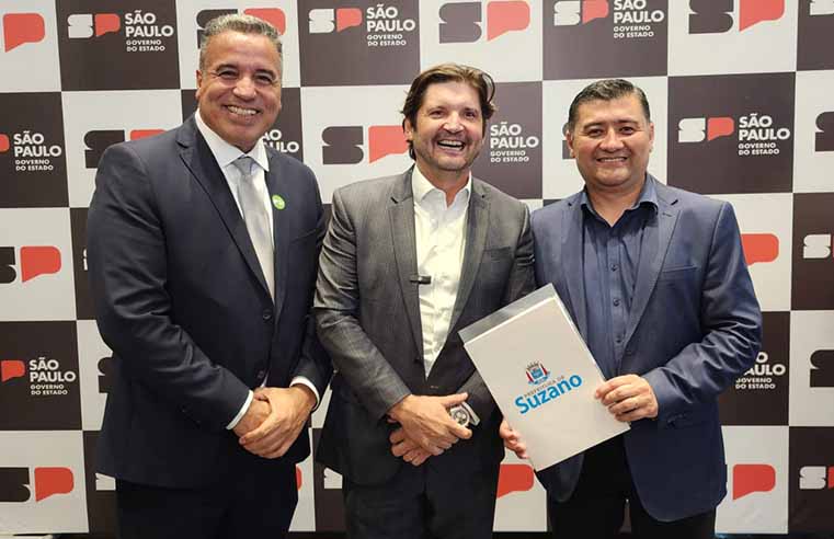 #pracegover Ashiuchi prestigia posse de André do Prado como governador