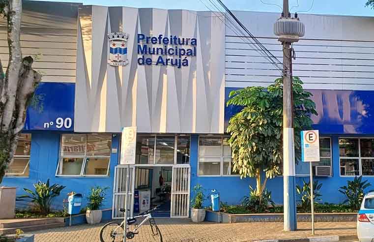 Servidores de Arujá decidem entrar em greve no dia 26