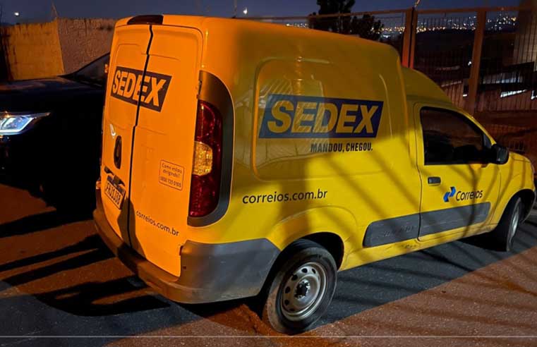 Veículo dos Correios e mercadorias roubados são recuperados