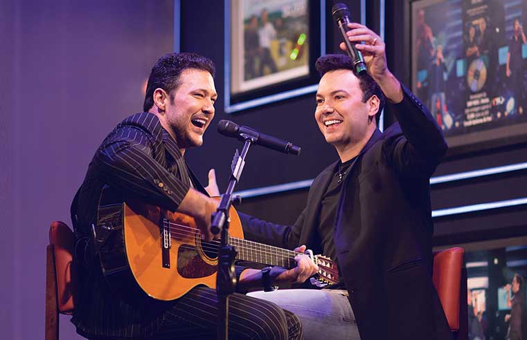 Dupla João Bosco e Vinicíus é atração do aniversário de Poá