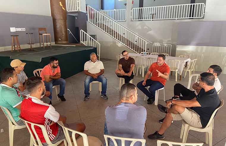 Clebão critica indústria de multas em Santa Isabel