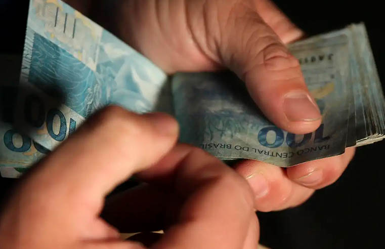 Brasileiros ainda tem R$ 8,16 bi esquecidos nos bancos