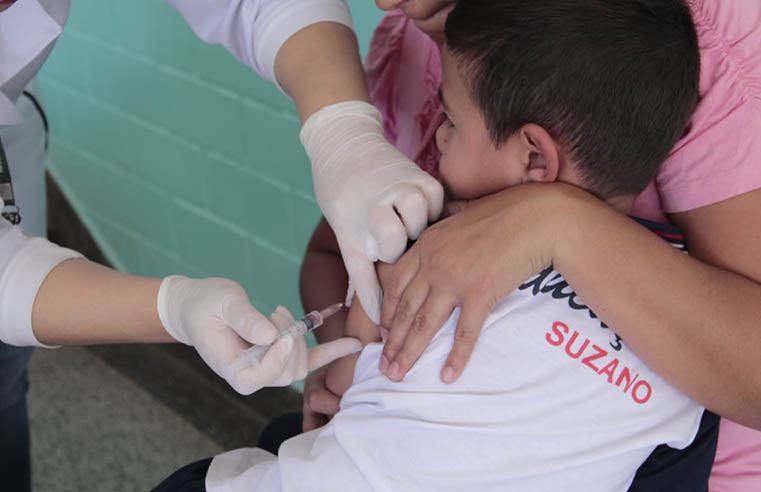 Dia D em Suzano aplica de mais de 4 mil doses de vacina