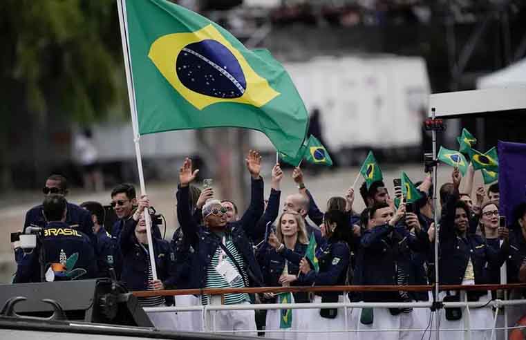 Jogos Olímpicos são abertos com cerimônia inovadora