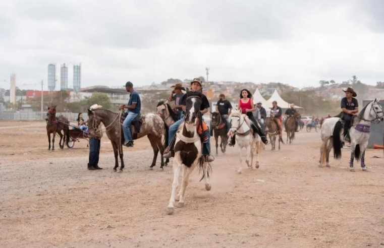 2ª Cavalgada supera expectativas e reúne mais de 500 pessoas em Itaquaquecetuba
