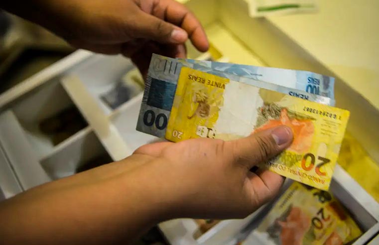 Clientes de bancos devem sacar valores esquecidos até quarta