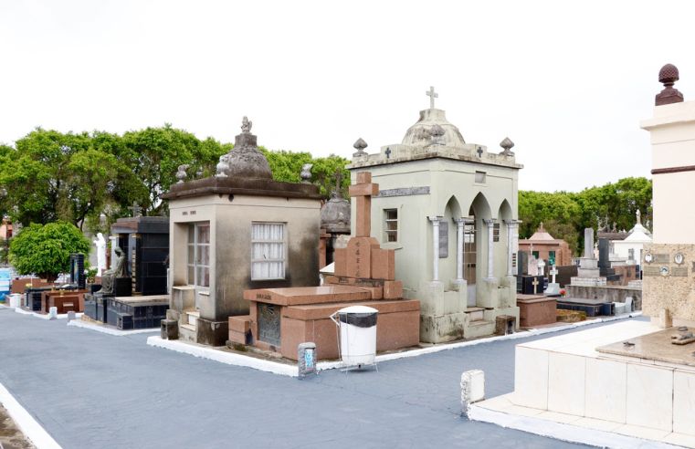 Cemitérios de Suzano esperam 65 mil visitantes no Dia de Finados