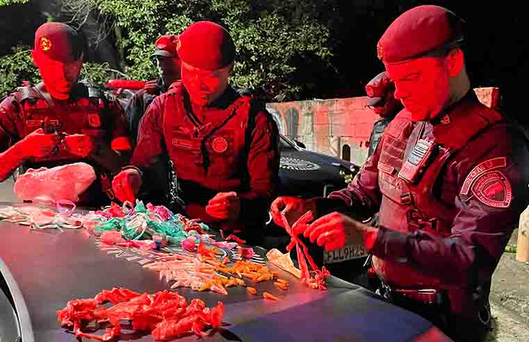 Moto roubada apreendida e drogas recolhidas pela GCM Itaquá