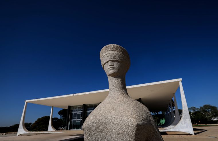 STF determina que governo proiba uso de benefícios em bets