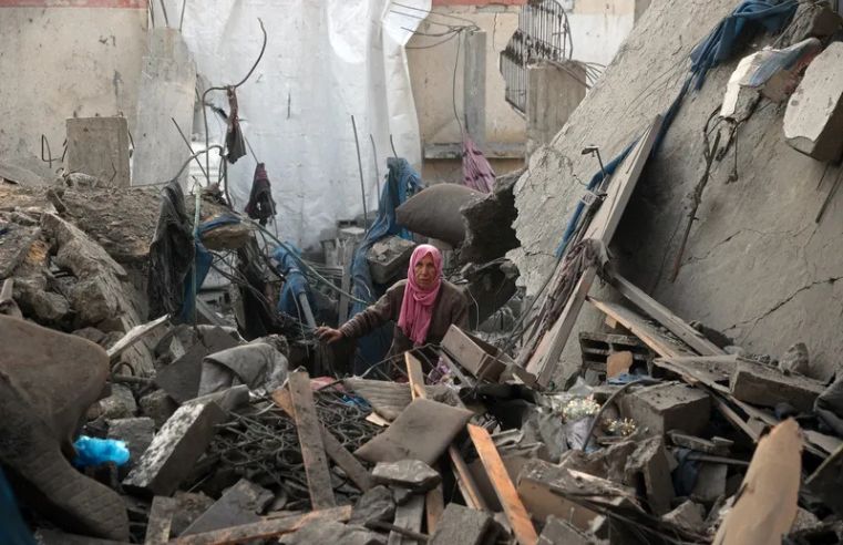 Israel mantém ataques à Gaza; Hamas reafirma apoio a acordo