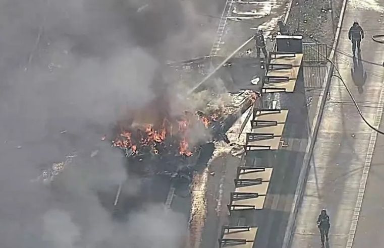 Avião de pequeno porte cai na zona oeste de São Paulo