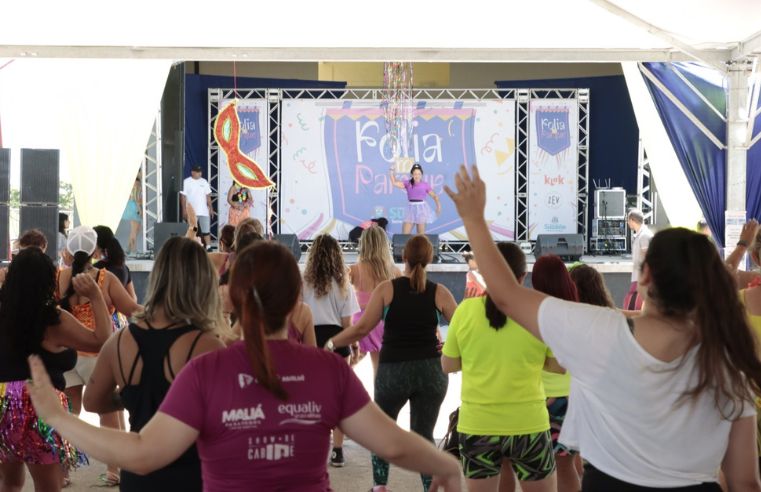 Max Feffer recebe 32 mil foliões no Carnaval de Suzano