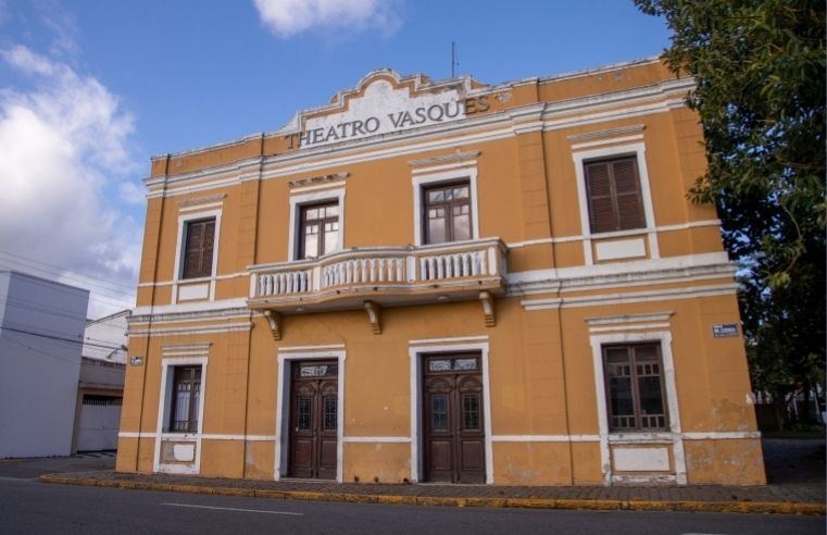 Theatro Vasques reabrirá em abril com refrigeração reformada