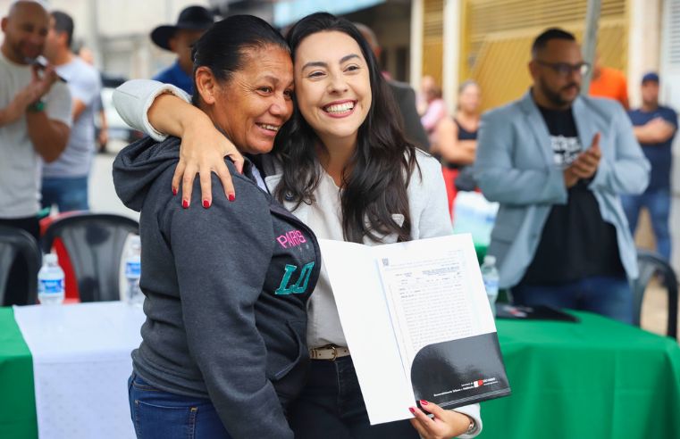 Regularização Fundiária beneficia famílias de bairro em Ferraz