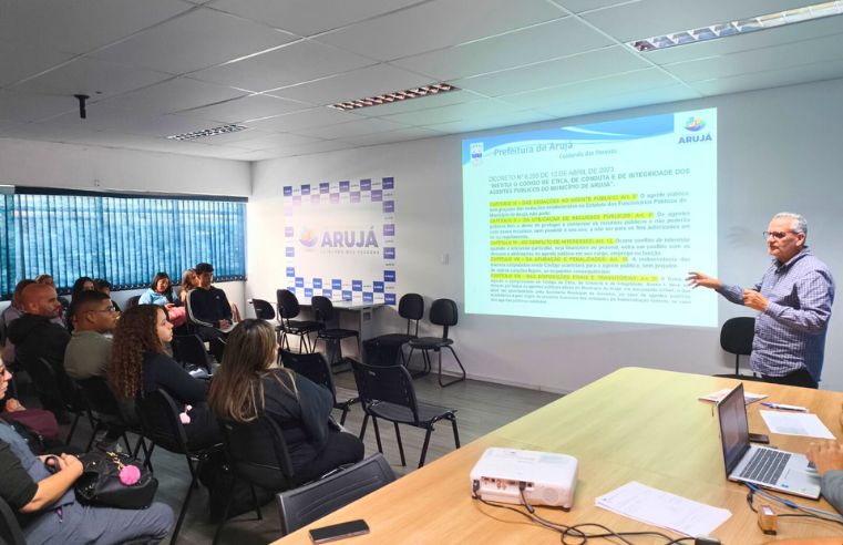 Vagas de estágio beneficiam 26 alunos na Prefeitura de Arujá