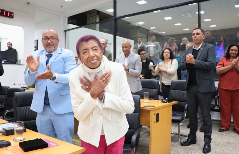 Leci Brandão é homenageada em Suzano e reforça luta por justiça