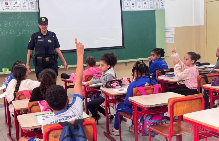 Formatura GUARD reúne 884 alunos em Itaquá contra drogas