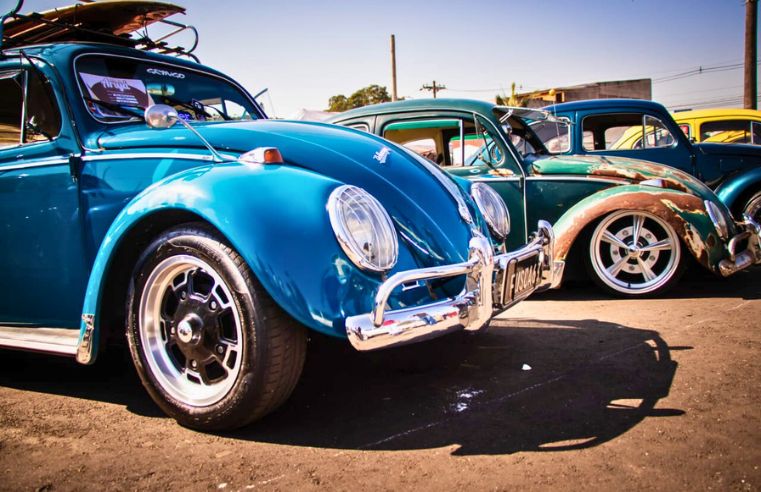 Encontro de antiguidades atrai fãs de clássicos em Arujá