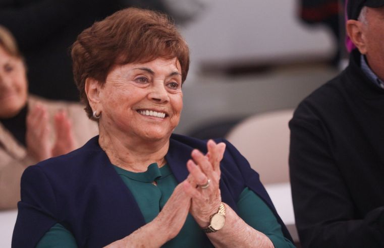 Prefeitura de Guararema homenageia ex-prefeita em evento solene