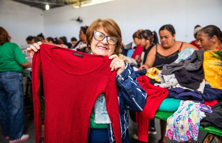 Bazar Solidário de Ferraz distribui doações para famílias carentes