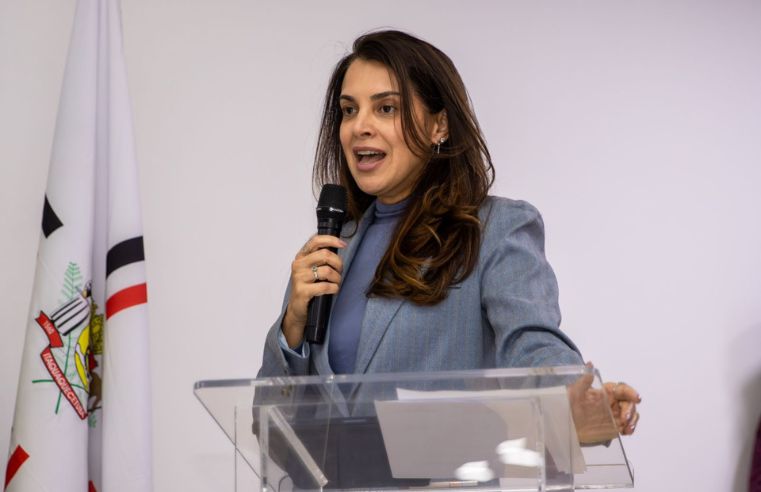 Formatura em Itaquá celebra superação e qualificação de 384 alunos