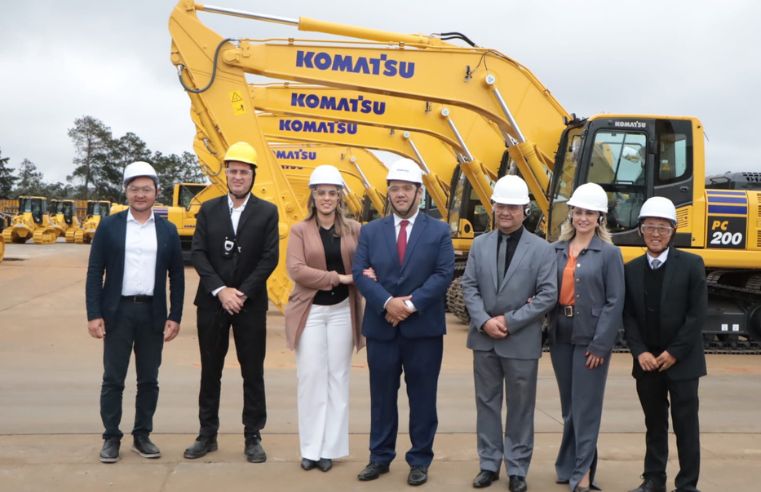 Komatsu comemora 50 anos com cerimônia especial em Suzano