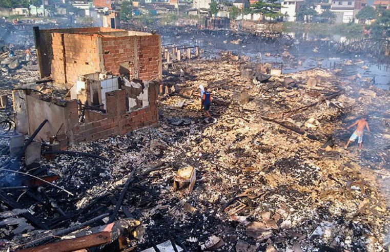 Apoio às famílias atingidas por incêndio em Santos mobiliza cidade