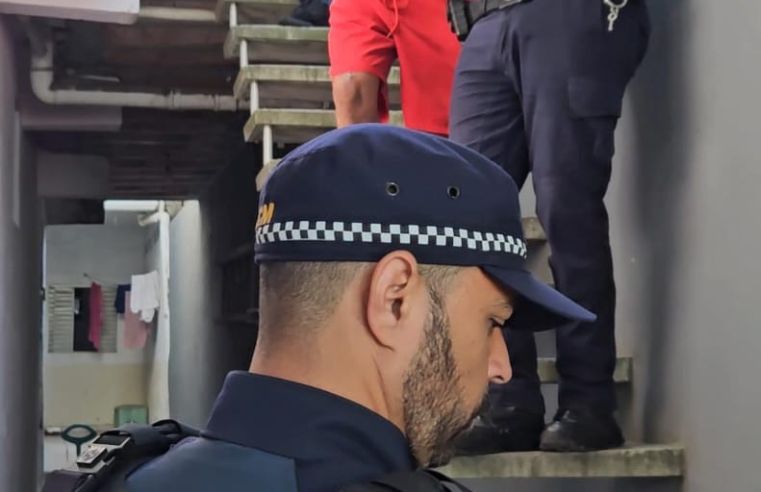 GCM e Dise apreendem dinheiro e prendem suspeito em Itaquá