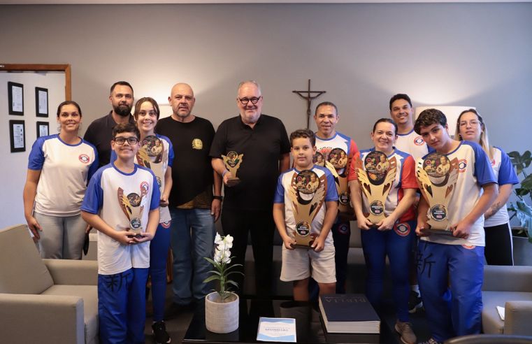 Atletas de Guararema brilham com medalhas no Mundial de Karatê