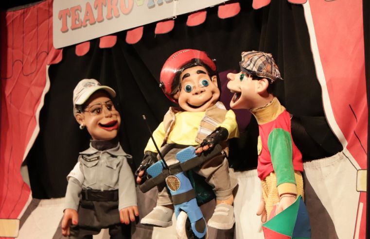 Teatro de Fantoche ensina segurança no trânsito a 470 alunos