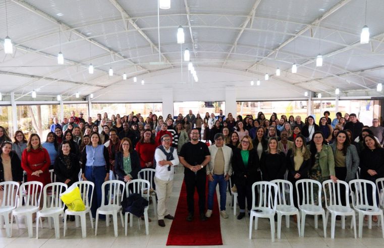 Secretaria de Educação de Poá reativa auditório e planeja semestre