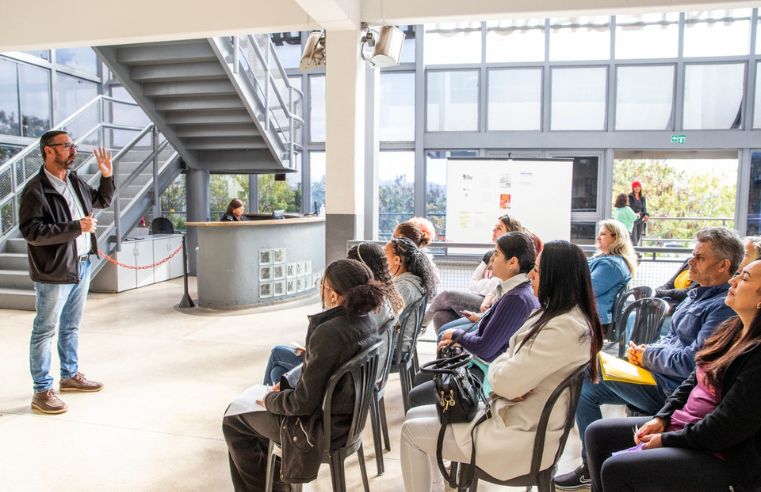 Emprega Ferraz PAT reúne 300 pessoas para disputar 250 vagas