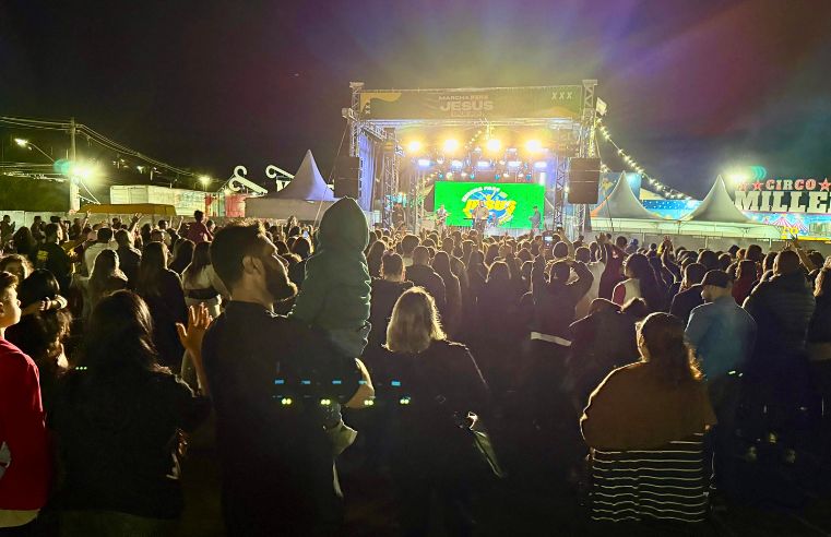 Marcha para Jesus emociona em Arujá com shows e oração