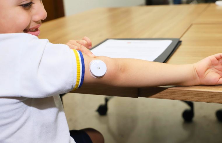 Lei que garante sensor beneficia crianças com diabetes na capital