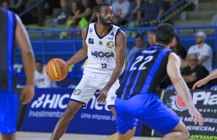 Mogi Basquete vence fora e lidera série do Paulista 2025