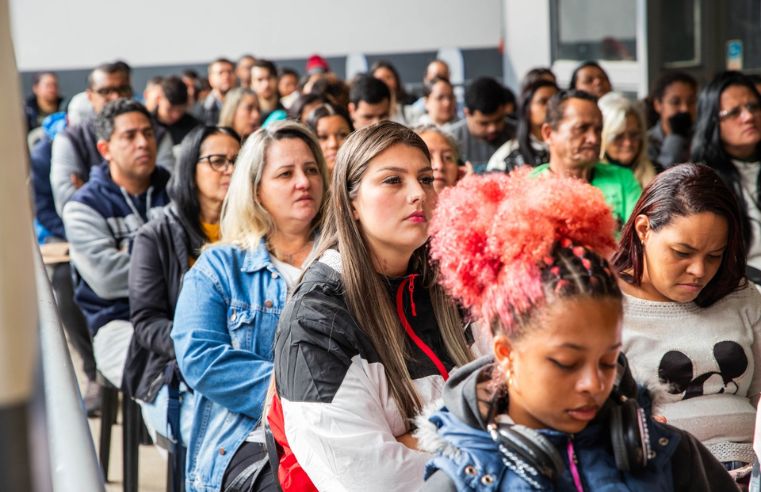 Emprega Ferraz PAT abre seleção para 100 vagas de vendedor externo