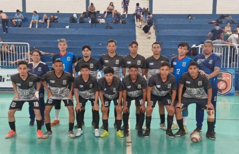 Futsal Poá lidera Liga Paulista e busca classificação nas categorias