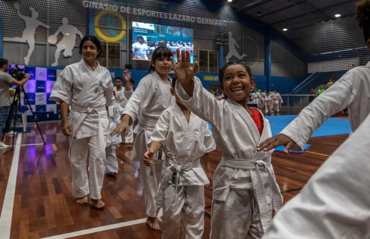Aulas de Karatê gratuitas estimulam esporte em Guararema