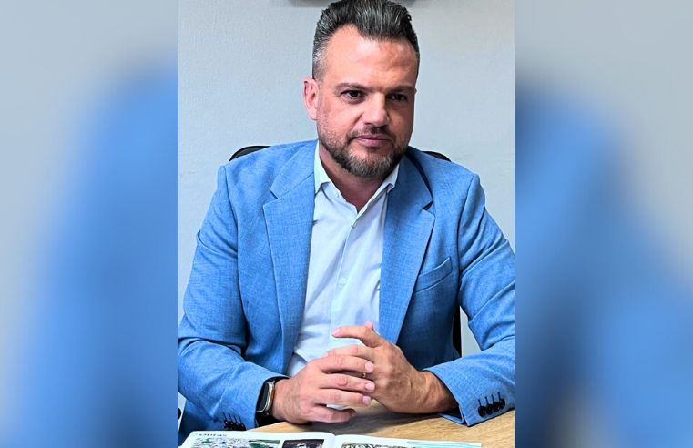 #pracegover Eduardo Boigues