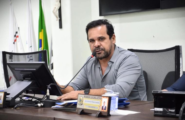 Com contas aprovadas, David Neto alcança feito inédito em Itaquaquecetuba