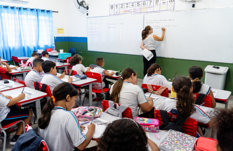 Bertioga inicia ano letivo com kits, uniformes e capacitação docente