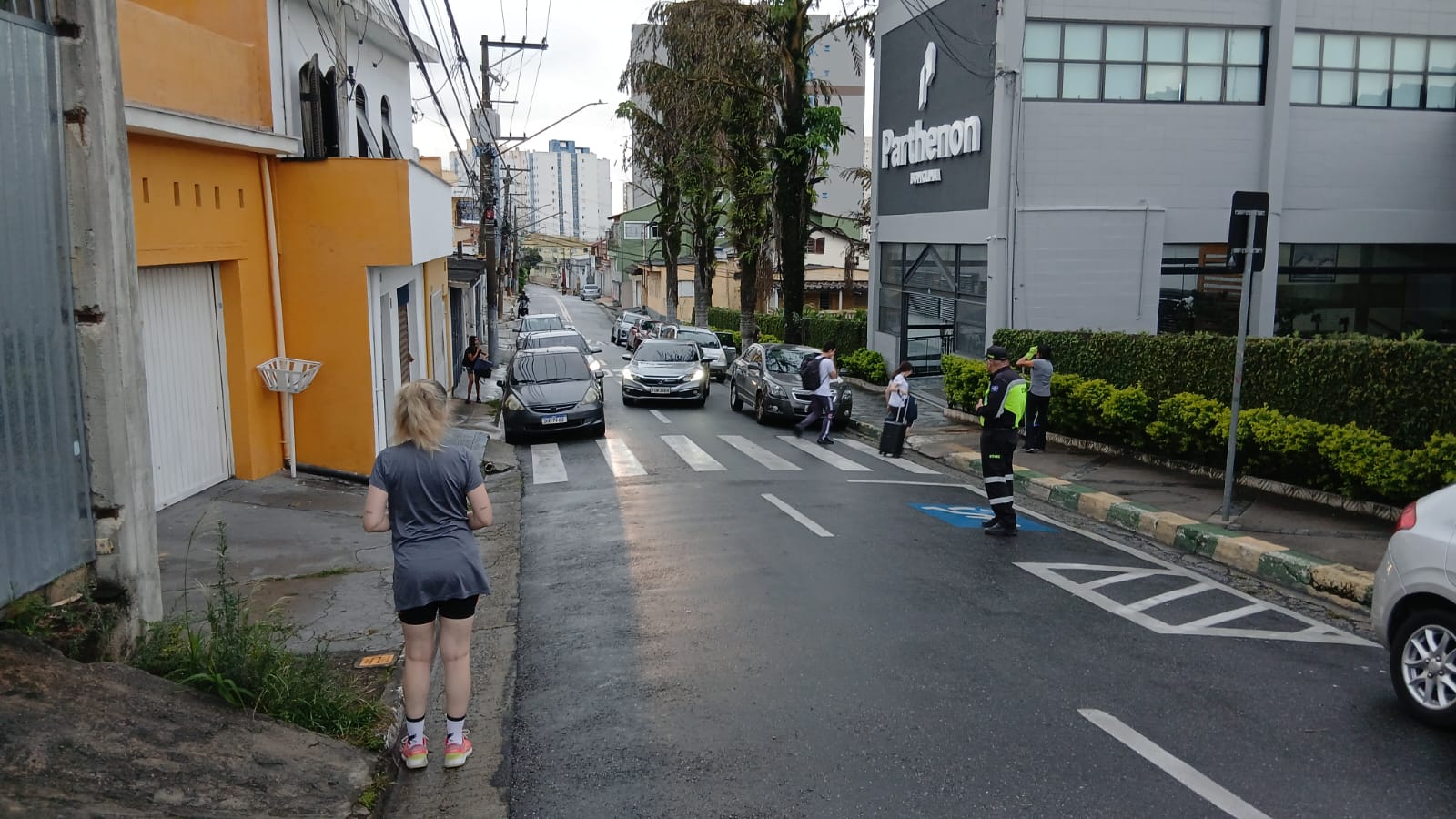 Guarulhos reforça trânsito em frente às escolas no retorno às aulas